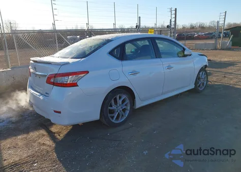 2014 Nissan Sentra Sr z USA, uszkodzony, nr VIN 3N1AB7AP7EY296962